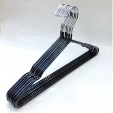 #02882-BK;  Metal coated hanger black..