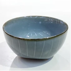 #AA6702; Ceramic 4.5" bowl - QX..