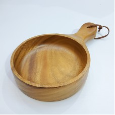 #AC1829; Acacia wood bowl w handle 18cm..