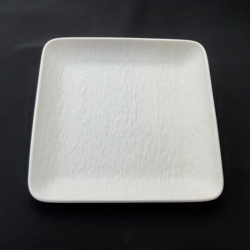 #BS5156-WT; Ceramic 17.5cm sq. plate