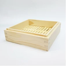 #BT2376; Wooden steamer tray squ. 24x24c..