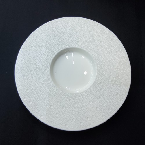 #BU6412; Ceramic 10.25" rd. plate #YP/WT 