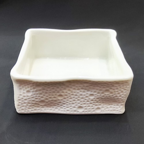 #BU6467; Ceramic 4" rect. bowl #YP/WT