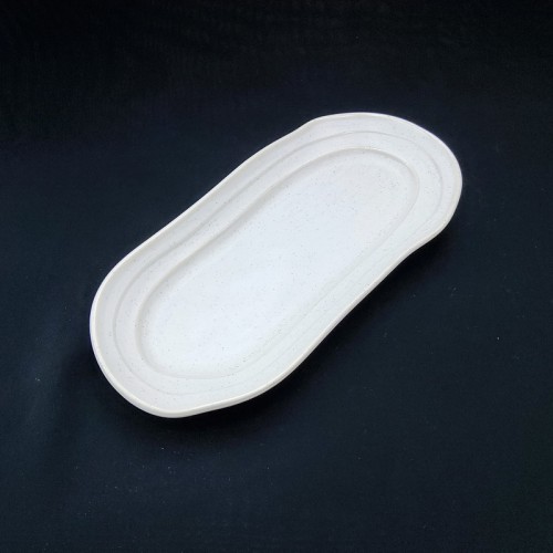 #CP5582; Ceramic oval plate 10" 