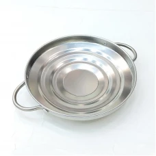 #GBL15; Metal tray with handle rd. 14.7c..