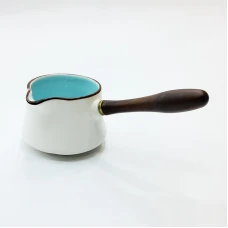 #HN0276-BW; Ceramic sauce bowl w. handle..