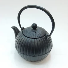 #SQ1851; Cast iron tea pot 0.55L..