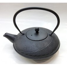 #SQ5880; Cast iron tea pot 0.8L..