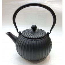 #SQ5941; Cast iron tea pot 1.15L..